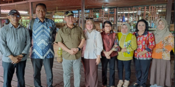 Penjabat Bupati Turun Langsung Melakukan peninjau di Pasar Saik dan Keramba Ikan