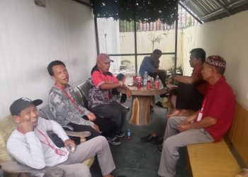 DENGAN SABAR MENANTI SIDANG PUTUSAN AKHIR DALAM KASUS PEMBUNUHAN NURMALIZA