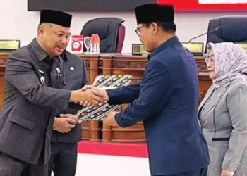 BUPATI DAN DPRD BARSEL SETUJUI KUA-PPAS 2026