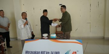 Perayaan HUT ke 14, PP IWO Bagikan Bea Siswa Untuk 8 Siswa SD Muhammadiyah 16 Jaksel