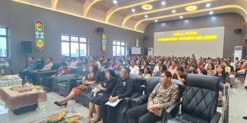 DINAS PUPR BARSEL GELAR PERAYAAN NATAL DI AULA DPUPR BARSEL BERSAMA RATUSAN MASYARAKAT YANG HADIR